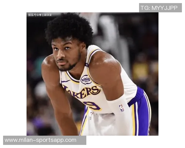 夸梅直言詹姆斯为何坚持让布朗尼进NBA建议其多看保罗的比赛学习技巧