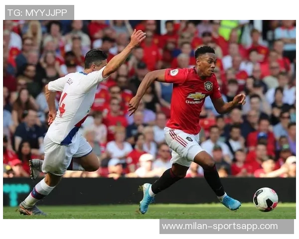 詹俊分析曼联逆转水晶宫比赛表现中场和边路引援仍显迫切需求