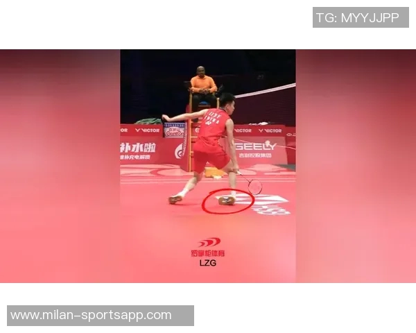 萨格斯因左臀伤势严重退赛赛后轮椅离场引发关注 萨格斯因左臀伤势严重退赛赛后轮椅离场引发关注