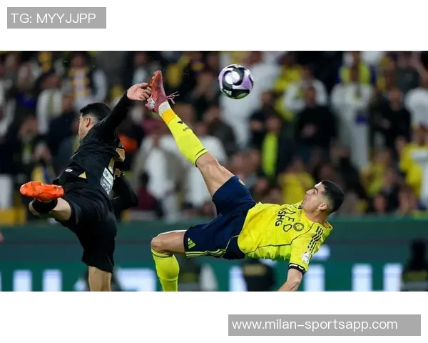 C罗四十岁依然年轻面容整形医生揭秘其可能的多次整形手术经历 C罗四十岁依然年轻面容整形医生揭秘其可能的多次整形手术经历