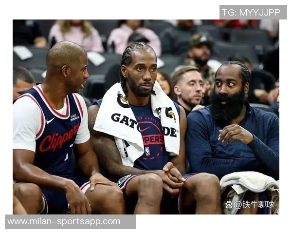 快船分享哈登与中国留学生约翰郝亲密合影表达感激之情